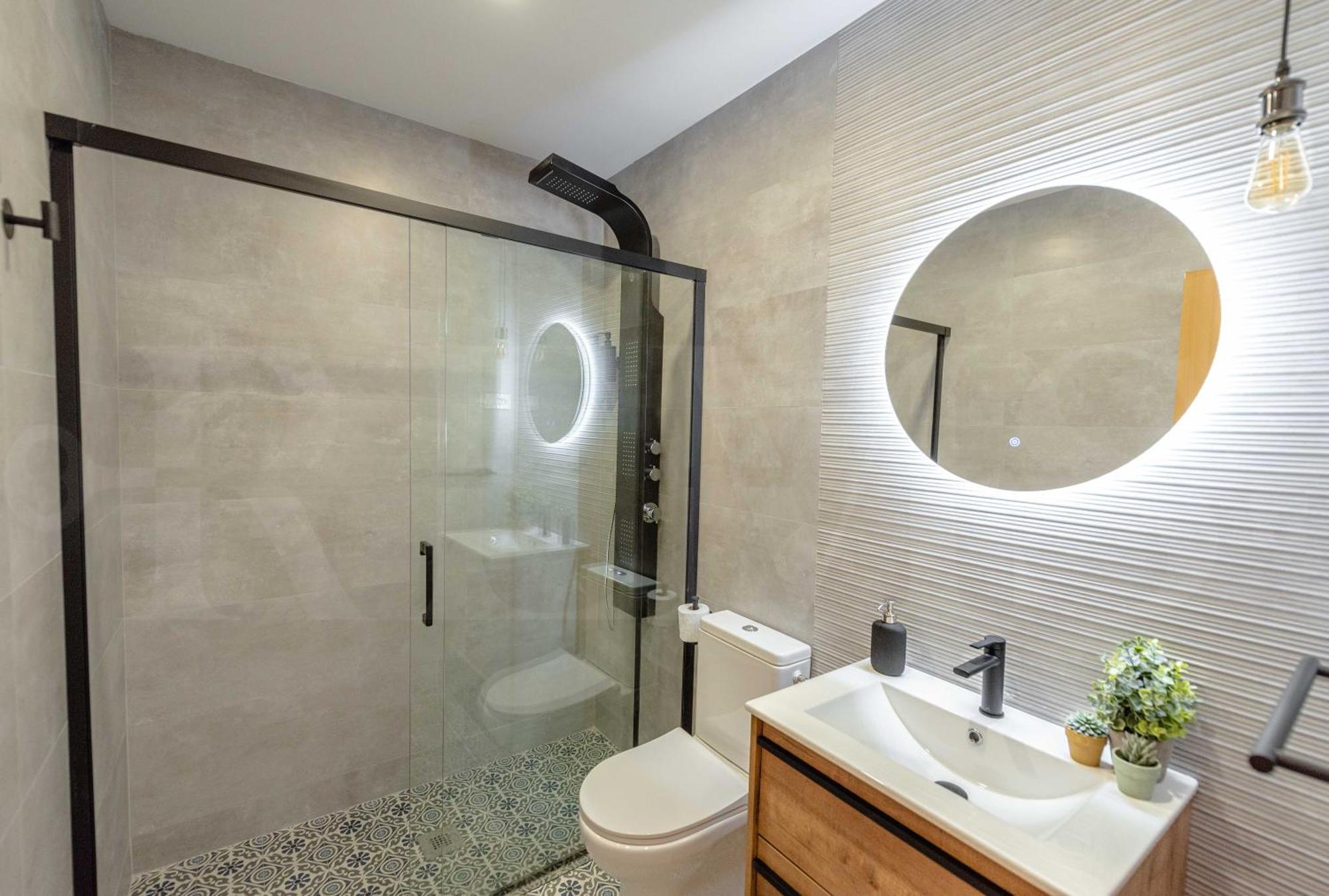 Rooftop & Private Jacuzzi In The Center By Rems Appartamento